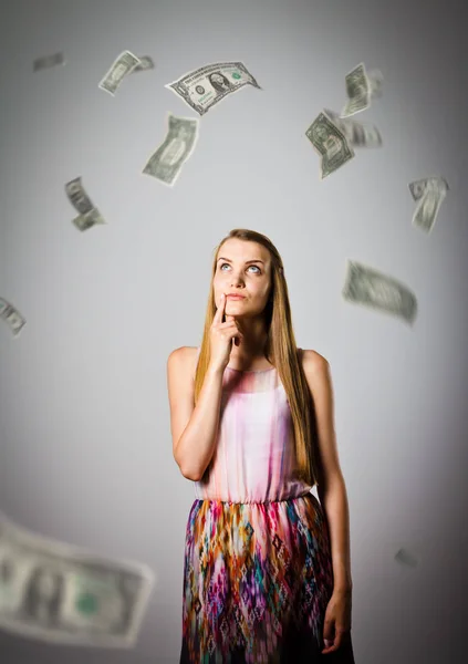 Menina e dólares . — Fotografia de Stock