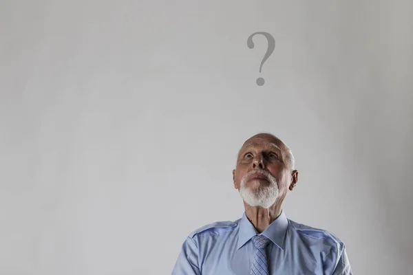 Velho e ponto de interrogação . — Fotografia de Stock