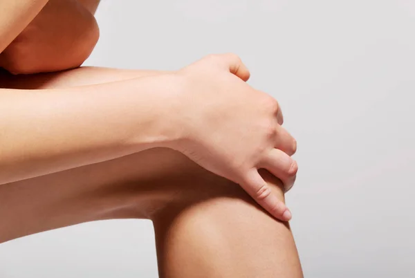 The pain in knee — Stock Photo, Image