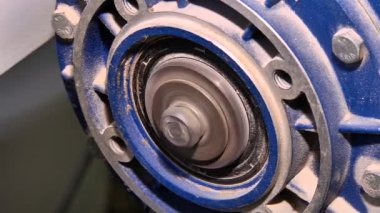 Elektrikli motor milinin döndürme