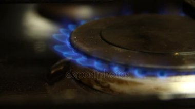 Yanan gaz brülör gaz sobası portre