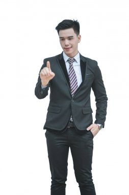 Bir adam bir futuristik dokunmatik ekran arayüzü, N bir düğmeye dokunarak