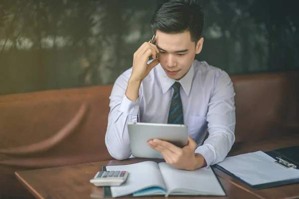 Yönetici iş adam Mali Müfettiş ve sekreter mak