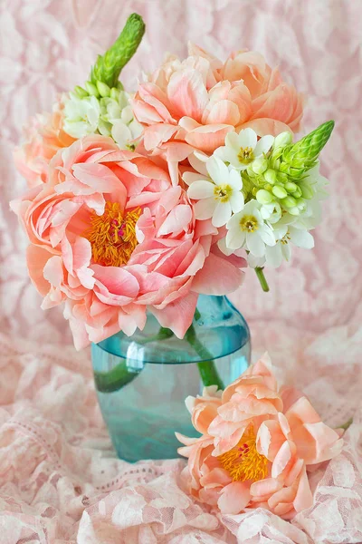 Piękny bukiet kwiatów . — Zdjęcie stockowe