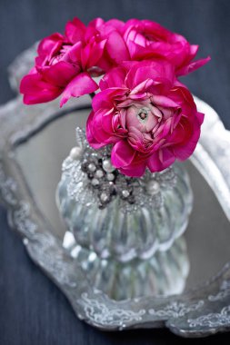 pembe tipik çiçekler