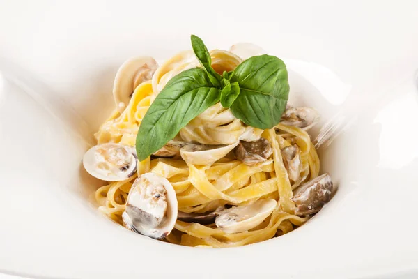 Spaghetti with seafood — Stock Photo, Image