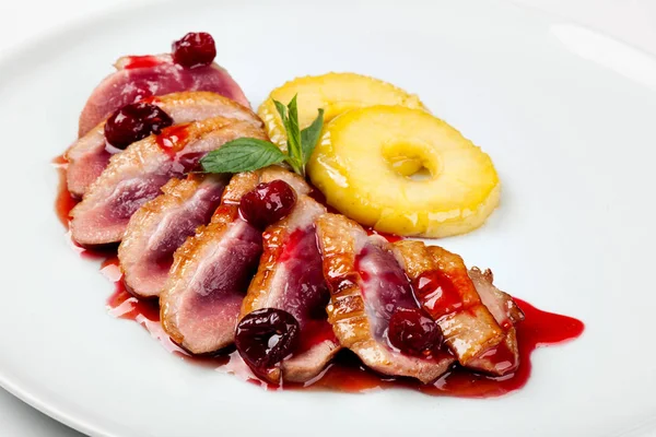 Grilled duck meat with cherry sauce — Stock Photo, Image