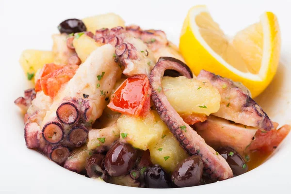 Octopus salade met aardappelen — Stockfoto