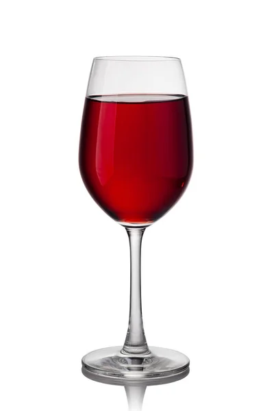 Червоний келих вина ізольований на білому тлі — стокове фото