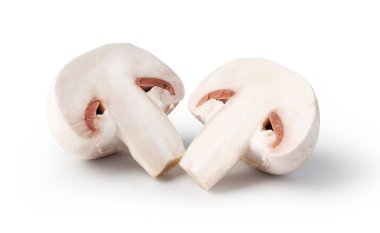 Beyaz arkaplanda izole edilmiş mantarlar