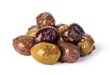 Beyaz arkaplanda zeytin