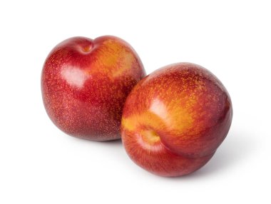 Beyaz arka plan üzerinde izole taze Erik meyve