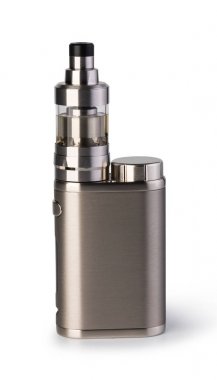 Beyaz bir arka plan üzerinde elektronik sigara