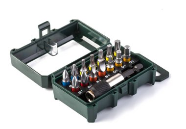 Beyaz bir arka plan üzerinde izole tornavida bit