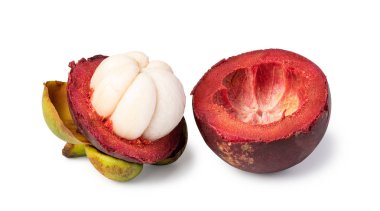 Beyaz arka planda mangosteen
