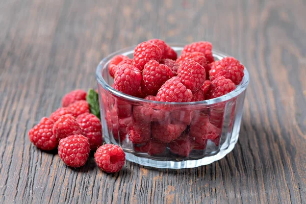 Ripe raspberry — Stock Photo, Image