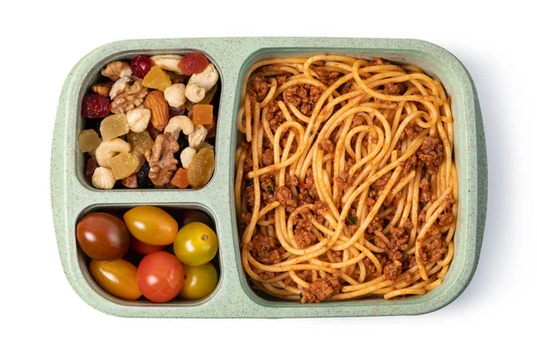 Beslenme çantasında beyaz arka planda lezzetli yiyecekler var. — Stok fotoğraf