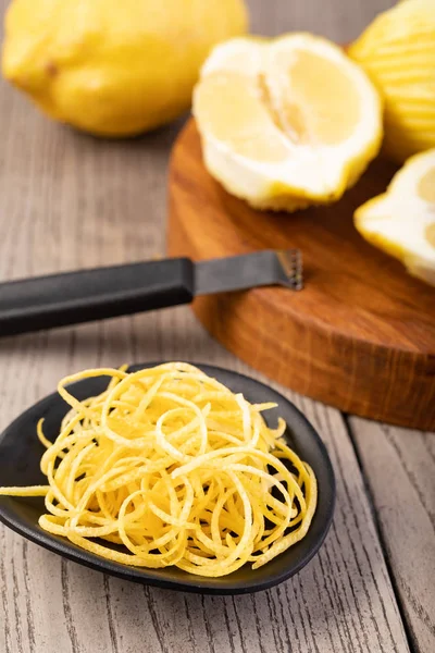 Lemon zest — Stock Photo, Image