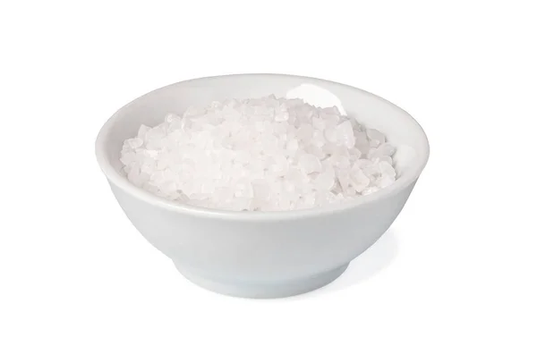 Миска з сіллю на білому тлі — стокове фото