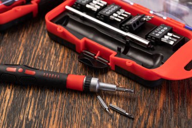 Bitler ve tornavida seti