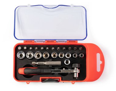 Beyaz arkaplanda izole edilmiş mekanik bit aracı