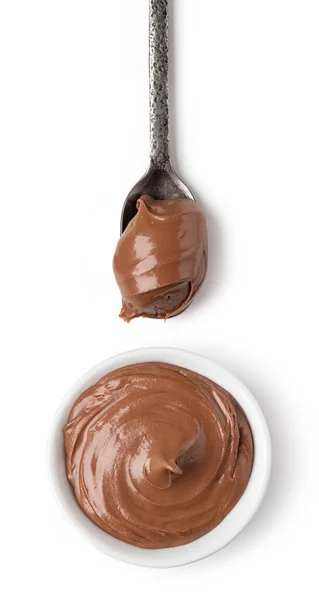 Kom Lepel Met Chocolade Verspreid Witte Achtergrond Geïsoleerd — Stockfoto