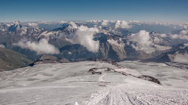 Vue Paysage Mont Elbrus Caucase Russie Chemin Descendant Haut Nuages — Photo