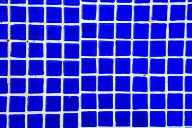 Parlak mavi seramik zemin