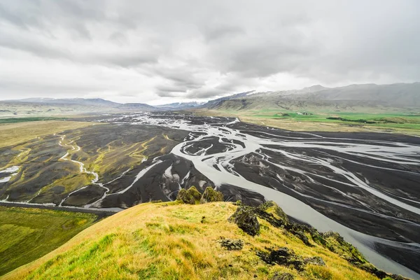 Vista del río Markarfljot desde la cima del monte Stora Dimon (178m ). — Foto de Stock