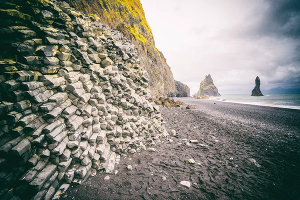 Spiaggia di Reynisfjara a Vik, Islanda — Foto Stock