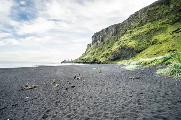 Spiaggia di Reynisfjara a Vik, Islanda — Foto Stock