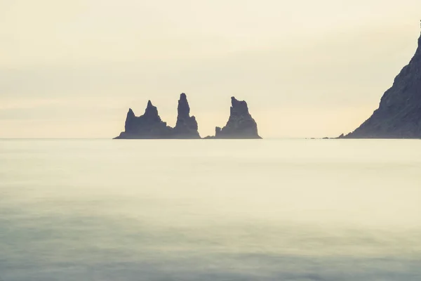 Spiaggia di Reynisfjara a Vik, Islanda — Foto Stock