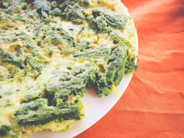 Asparagus omelette close up — Stock Photo, Image