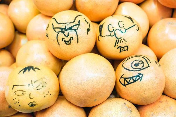 Oranges in a market — Stock Photo, Image