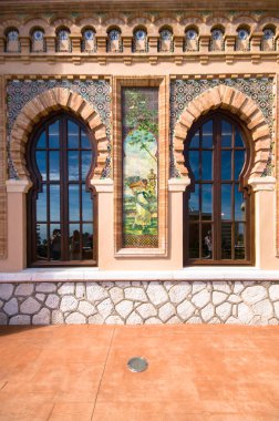 TORREMOLINOS, SPAIN - 18 Ekim: Navajas House (Arap binası) 18 Ekim 2014, Torremolinos, Malaga, İspanya. 1925 'te inşa edilmiş..