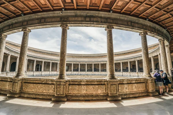 Granada Espanha Agosto 2016 Colunas Pátio Palácio Carlos — Fotografia de Stock