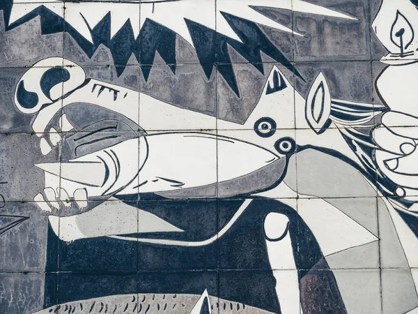 Guerni Bask Ülkesi Şubat 2020 Picasso Tarafından Boyanmış Bir Kiremit — Stok fotoğraf