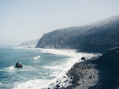 San Juan de Gaztelugatxe, Bermeo, Bask ülkesinde. Game of Thrones için HBO sahneleri burada çekti..