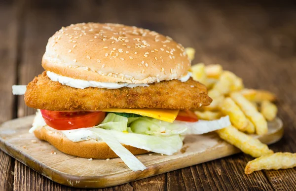 Hamburger de poisson fait maison — Photo