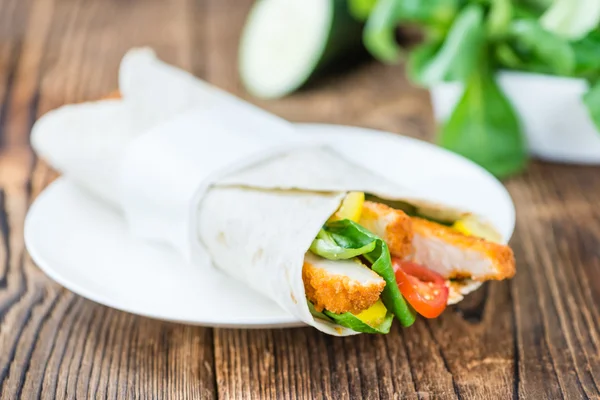 Vers gemaakte kip Wrap — Stockfoto