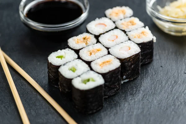 Vers gemaakte Sushi — Stockfoto