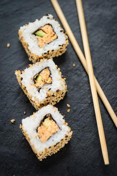 Sushi acabado de fazer — Fotografia de Stock