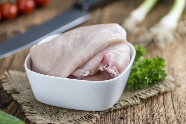 Cubo de pollo crudo — Foto de Stock