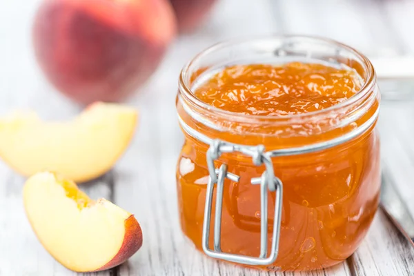 Vers gemaakte perzik jam — Stockfoto