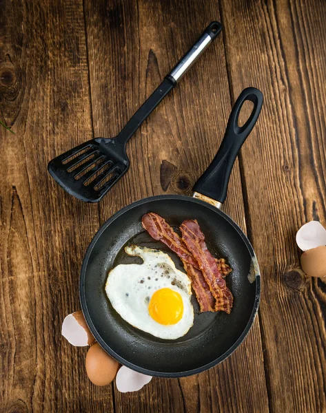 Porção de Bacon e Ovos — Fotografia de Stock