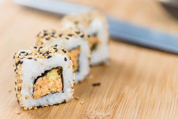 Porção de Sushi acabado de fazer — Fotografia de Stock