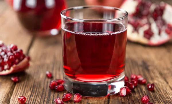 Succo di melograno fatto in casa — Foto Stock