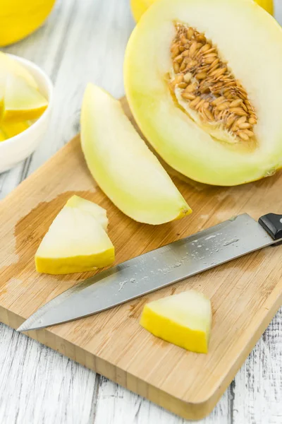 Taze yapılmış sarı Honeydew kavun — Stok fotoğraf