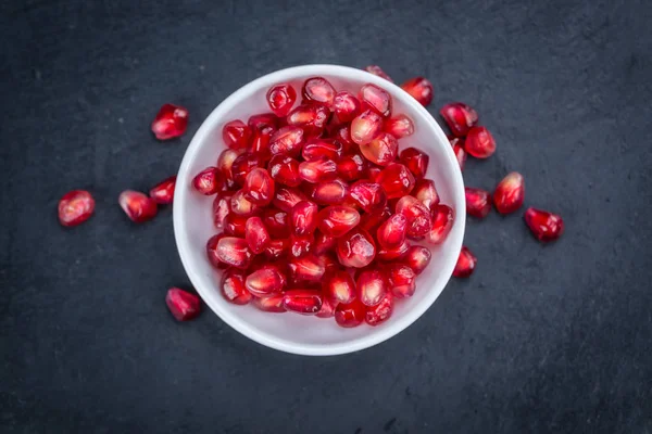 Anteil Granatapfelkerne — Stockfoto