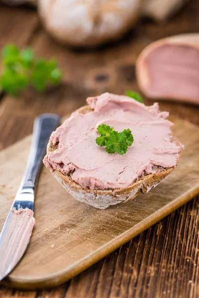 Sanduíche de Liverwurst caseiro — Fotografia de Stock